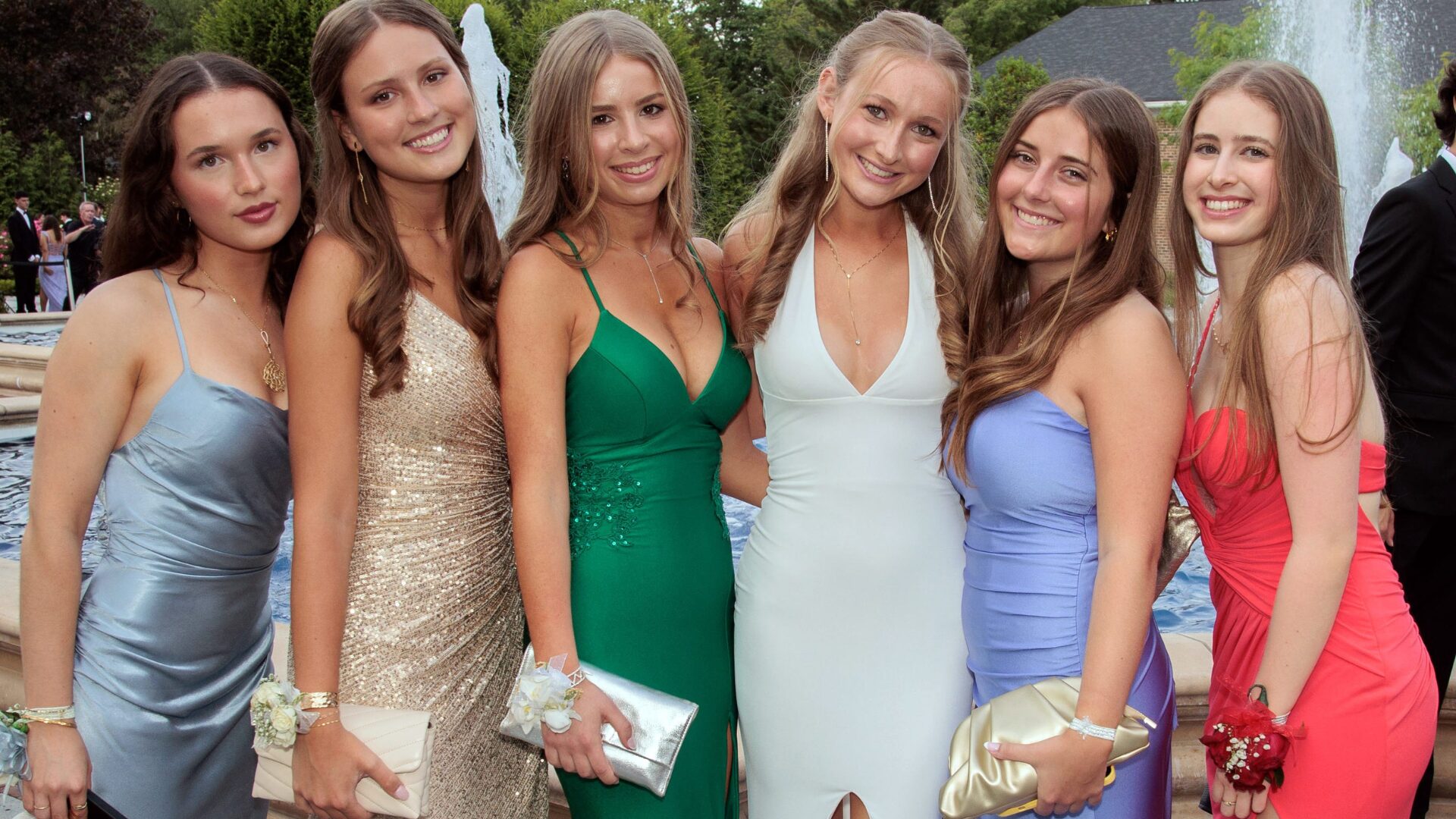 Prom Dress Heist Turns Brutal as Victim Body-Slams Attacker [WATCH]