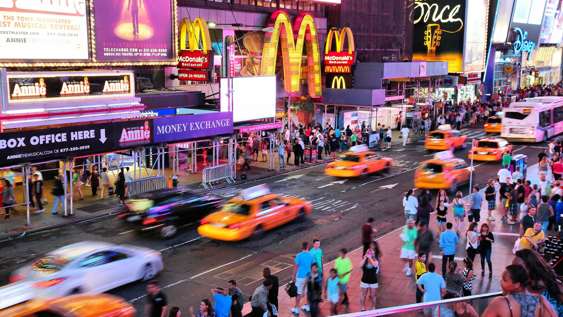 Times Square Woke Statue Sets the Internet Ablaze with Savage Roasting [WATCH]