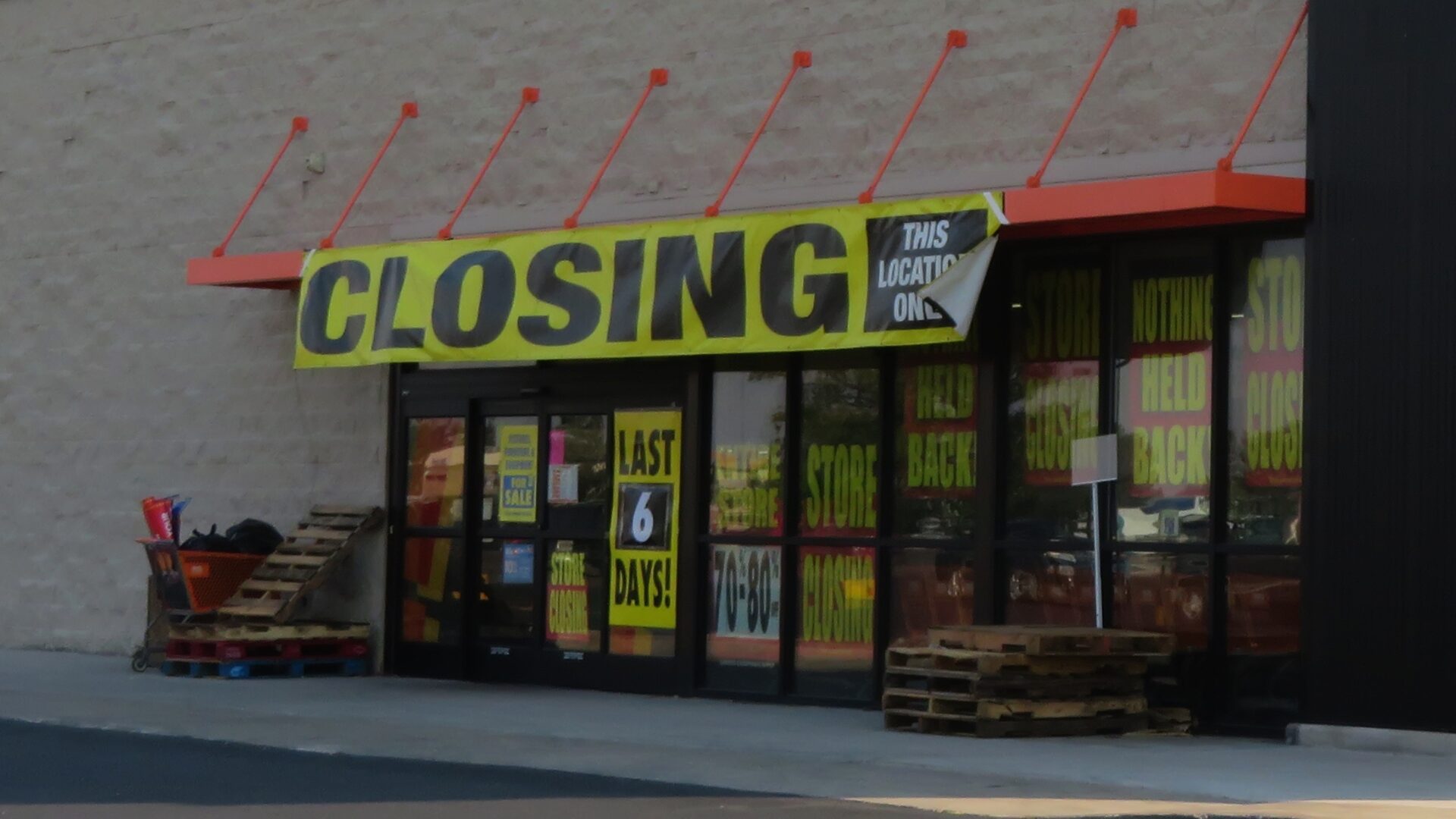 Bankrupt? Not Anymore—Retail Chain Reopens 78 Stores With More Coming [WATCH]