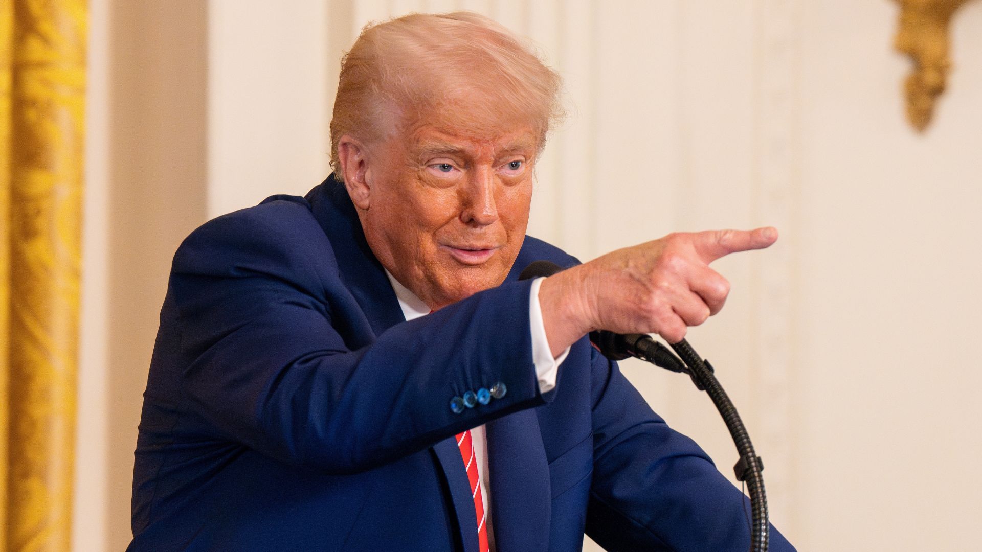 Trump Says Wall Street Journal Begging to Settle Epstein Hoax Lawsuit [WATCH]