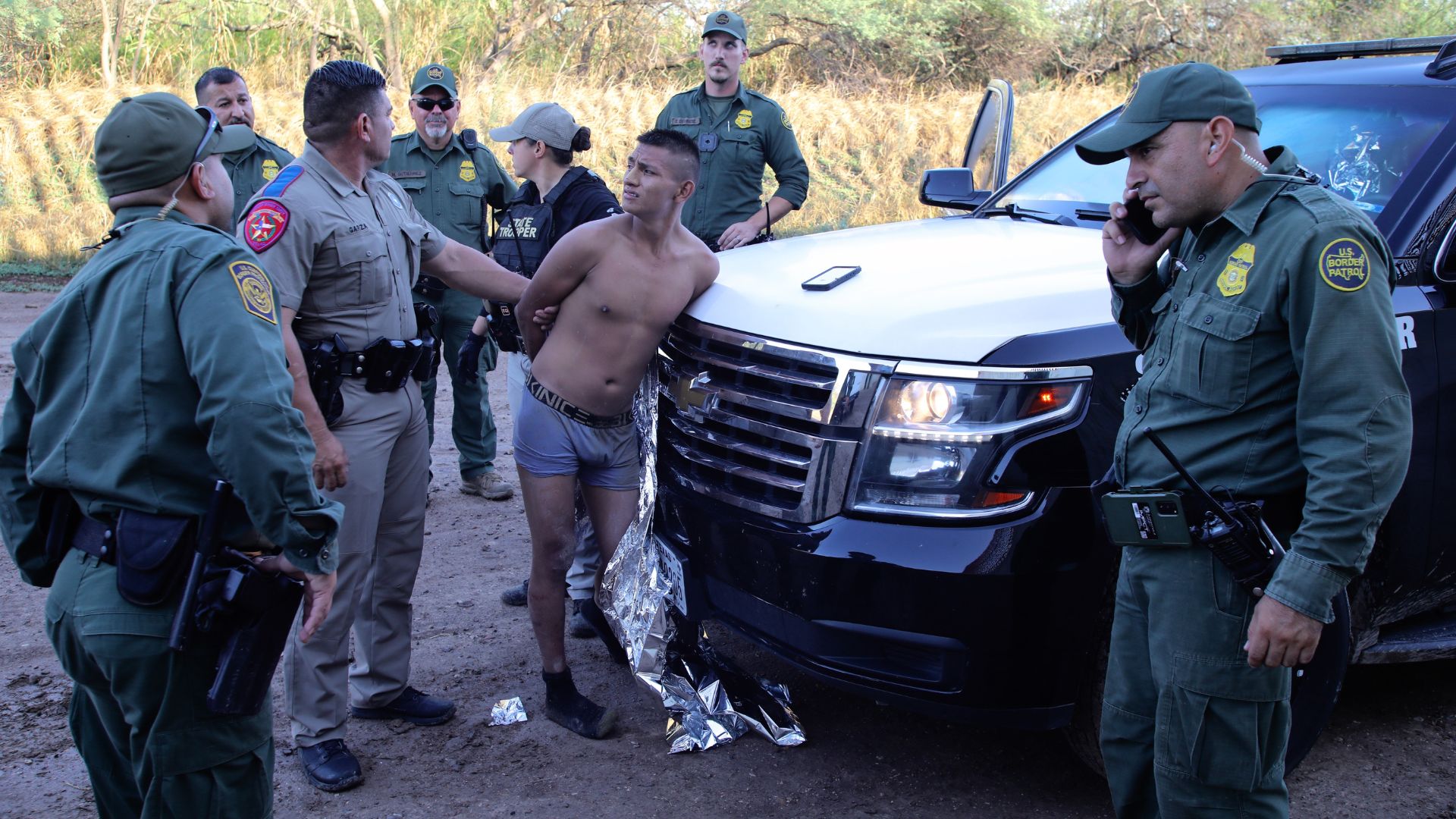 Anti-ICE Radicals Launch New App to Help Illegal Aliens Evade Deportation [WATCH]