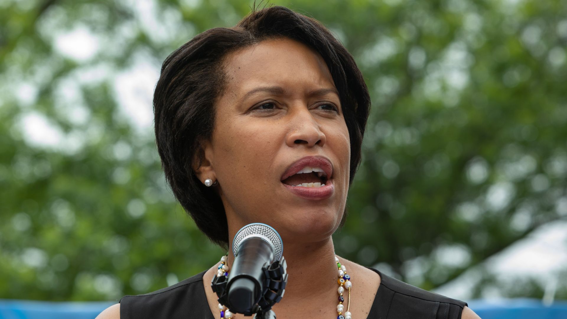 Trump Warns of Federal Takeover if D.C. Mayor Fails to Address Crime