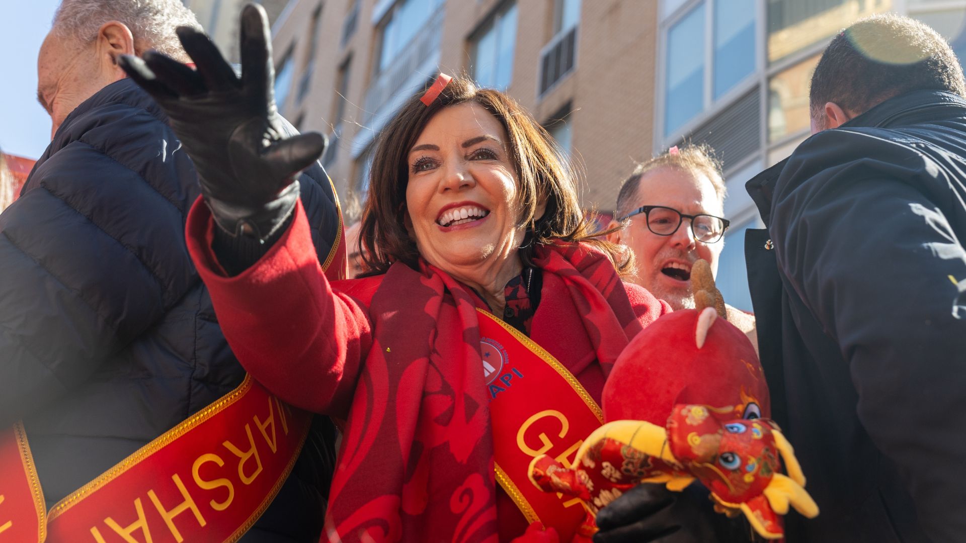 Kathy Hochul Bends to Socialist Left, Endorses Mamdani for New York Mayor [WATCH]