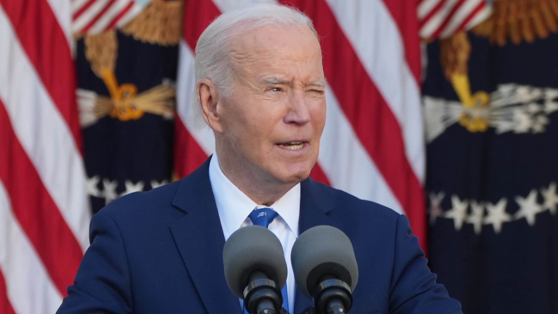Joe Biden Needed Help Remembering Who Hillary Clinton Was, Unearthed Note Cards Reveal [WATCH]