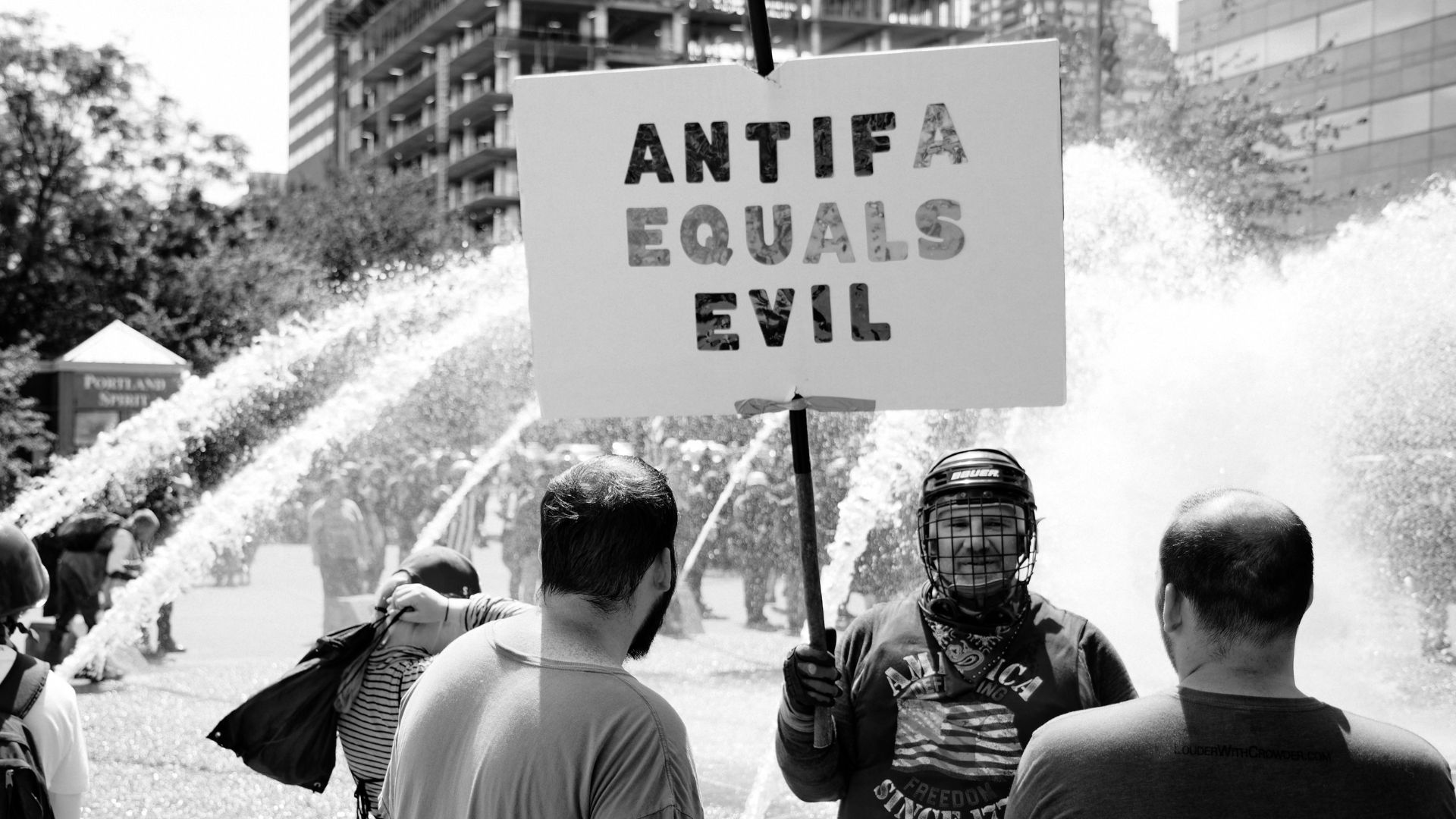 Reporter Beaten by Antifa Torches Media, Portland Police at White House Roundtable [WATCH]