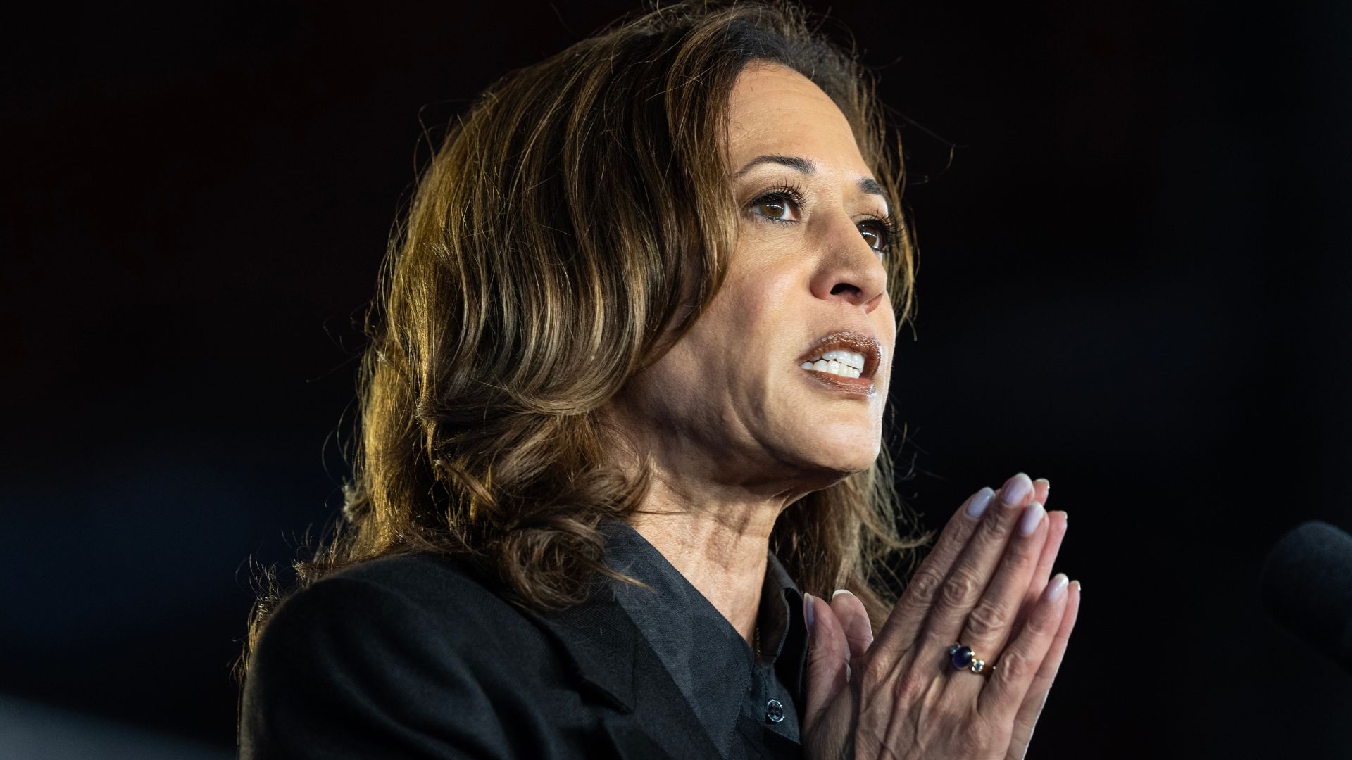 Kamala Repeatedly Heckled, Whines About Name Not Being Pronounced Correctly in Chicago [WATCH]